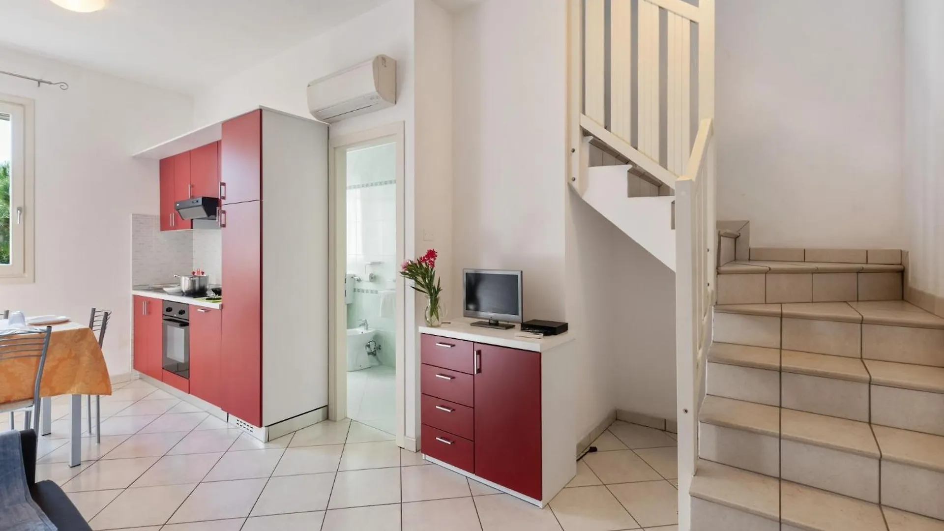Cosy Apartment In Lido Delle Nazioni With Pool Comacchio
