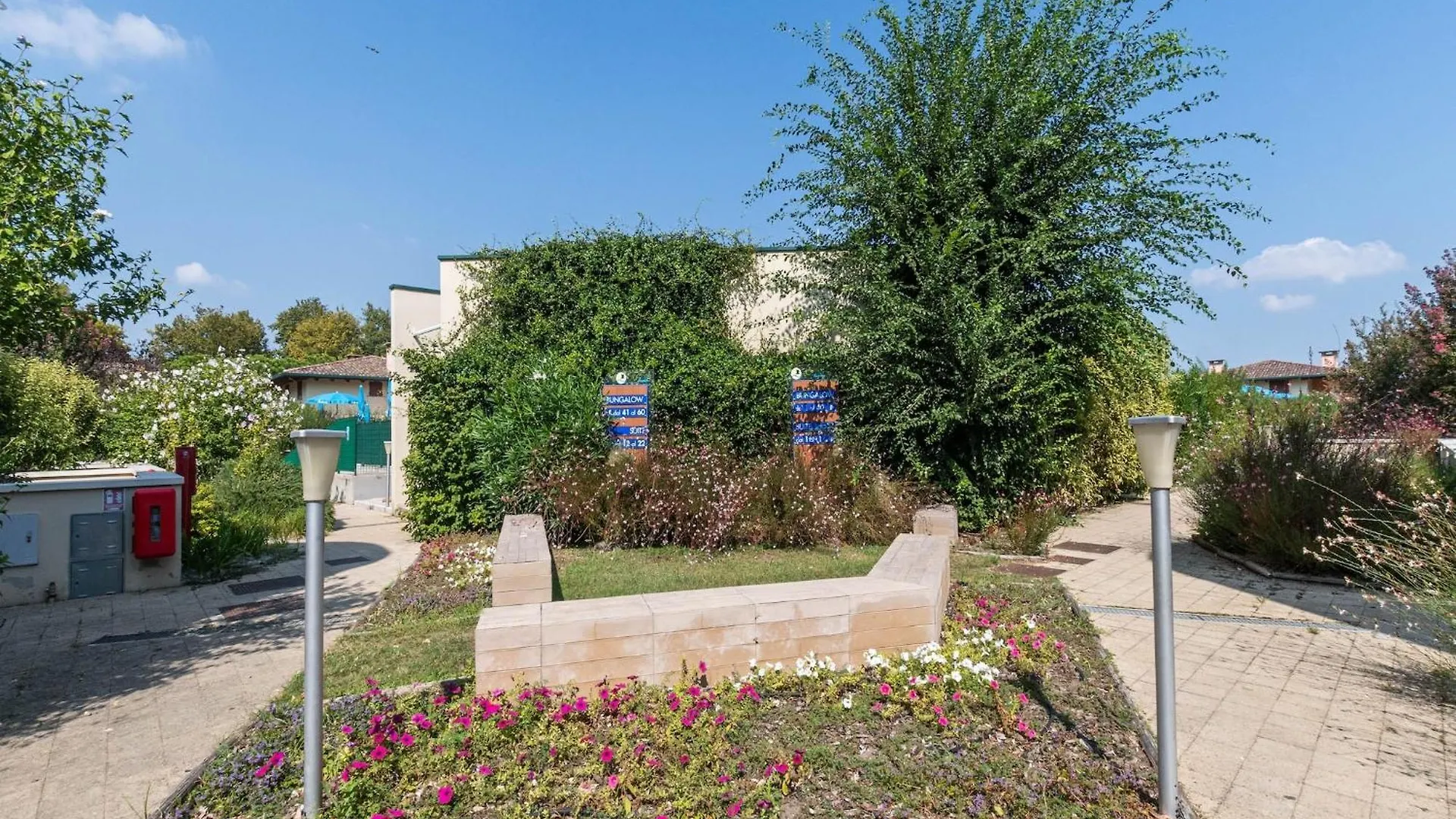 Cosy Apartment In Lido Delle Nazioni With Pool Comacchio