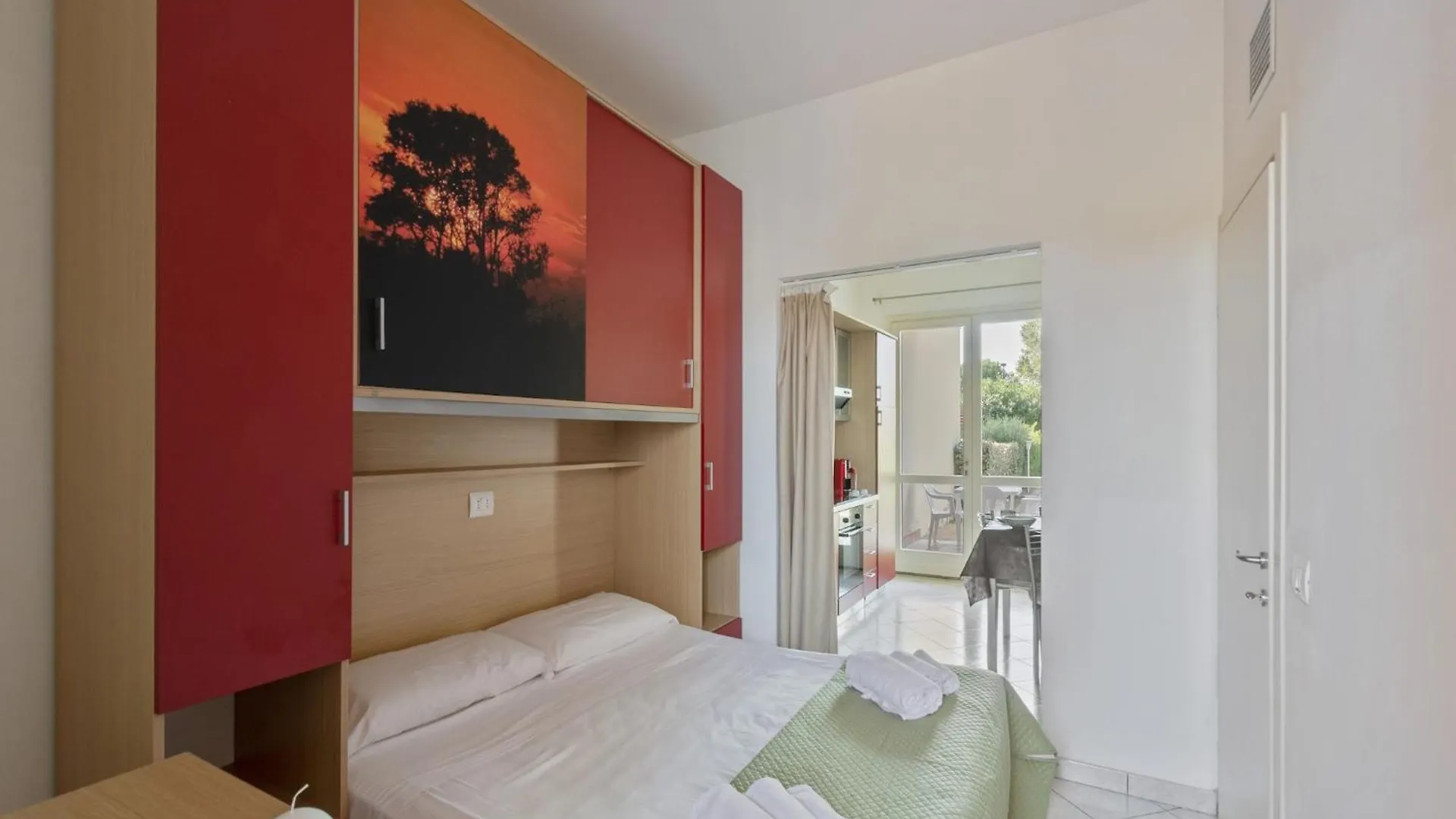 Cosy Apartment In Lido Delle Nazioni With Pool Comacchio