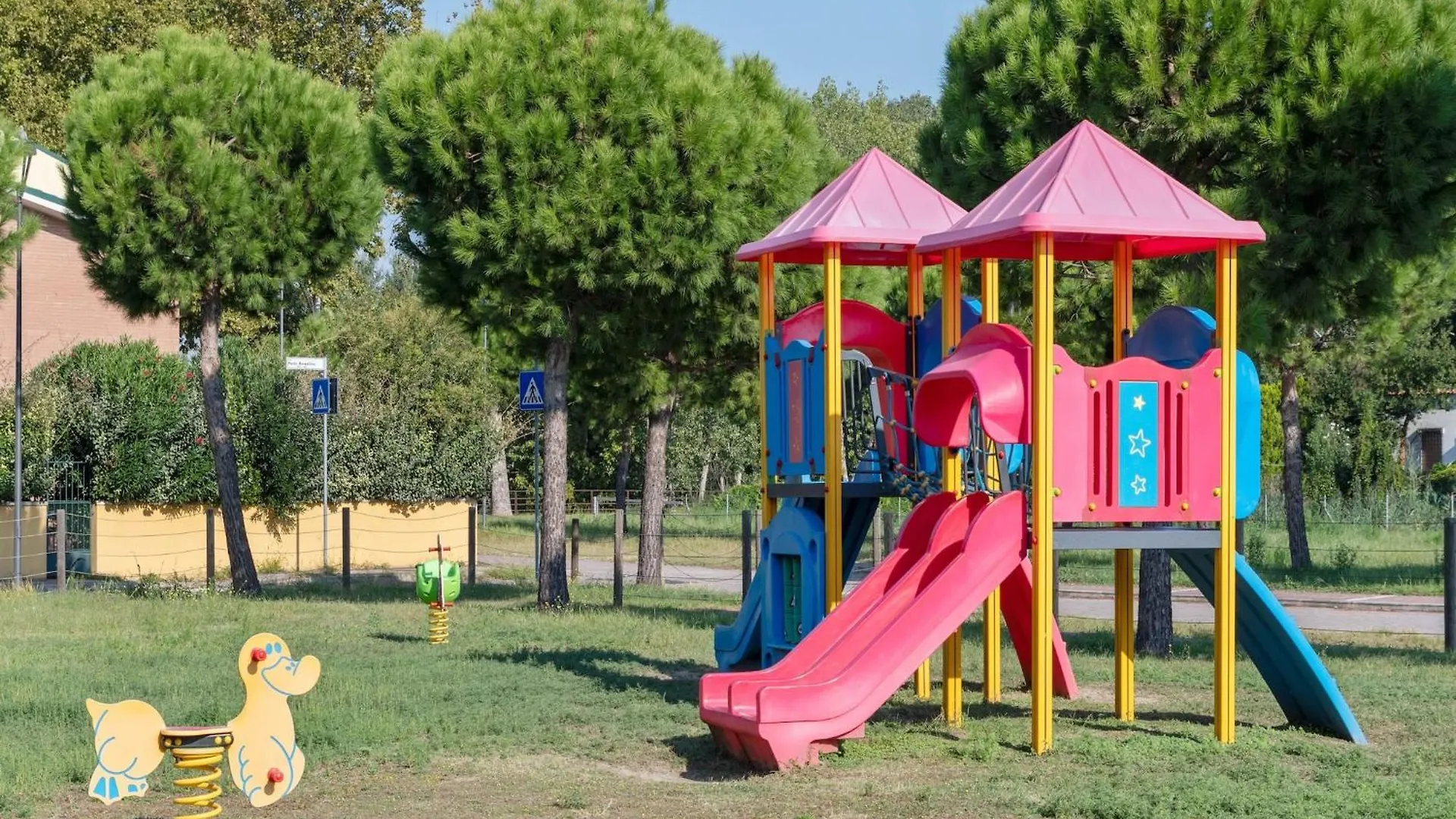 Cosy Apartment In Lido Delle Nazioni With Pool Comacchio